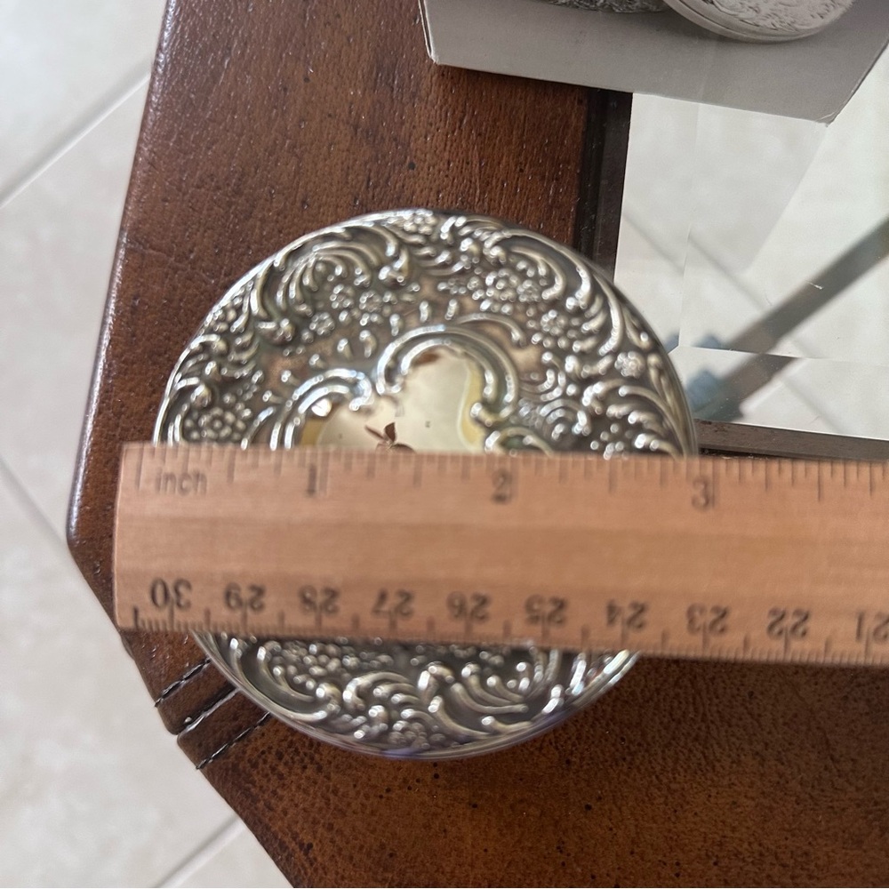 Elegant Silver plated vintage powder box - Picture 9 of 10